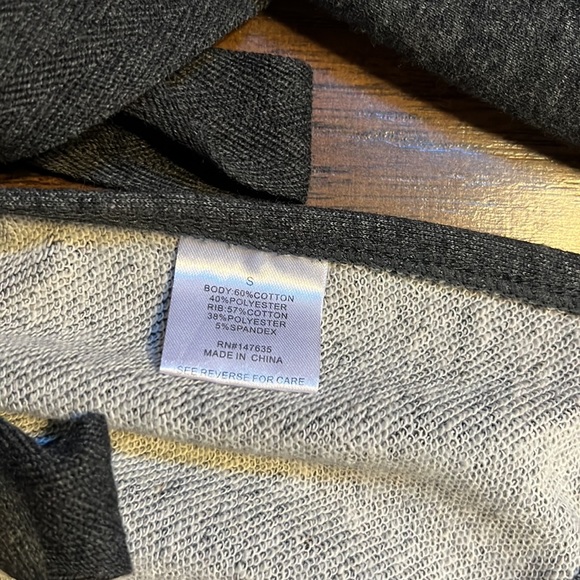 NWT Romeo & Juliet Couture Sweatshirt - Picture 8 of 10